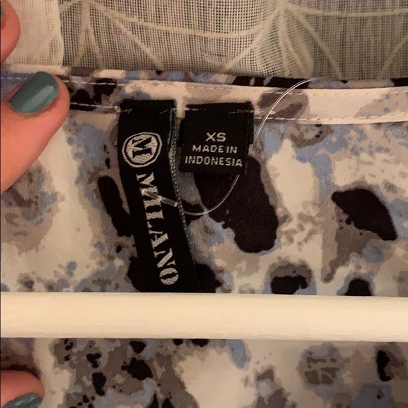 Blue and Black Patterned Blouse - Picture 4 of 6